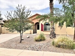 Building Photo - 2297 E Redwood Ct