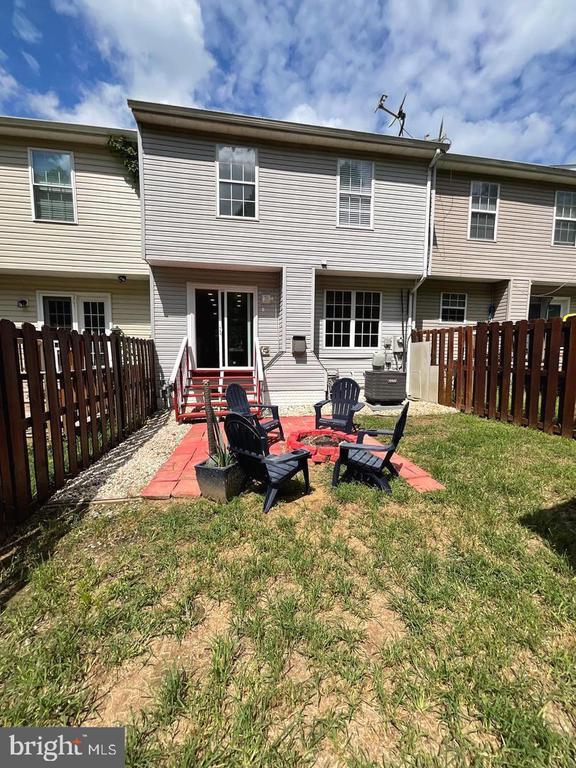 Building Photo - 404 Potomac Hills Dr