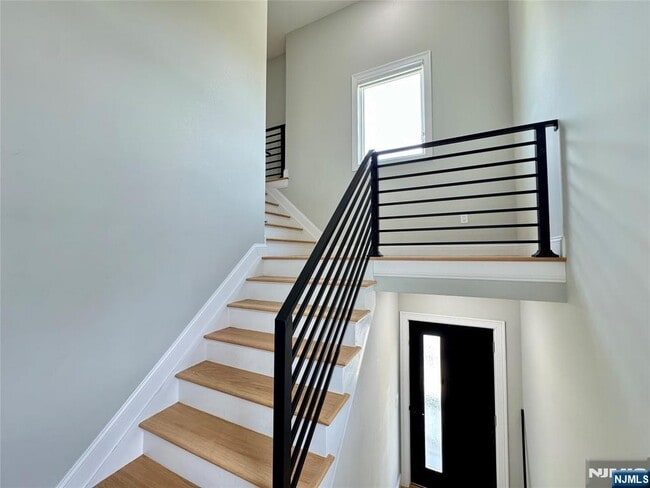 Building Photo - 105 Feronia Wy