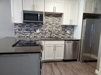 Building Photo - 341 N Garfield Ave