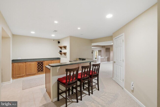 Building Photo - 5767 Bush Hill Dr