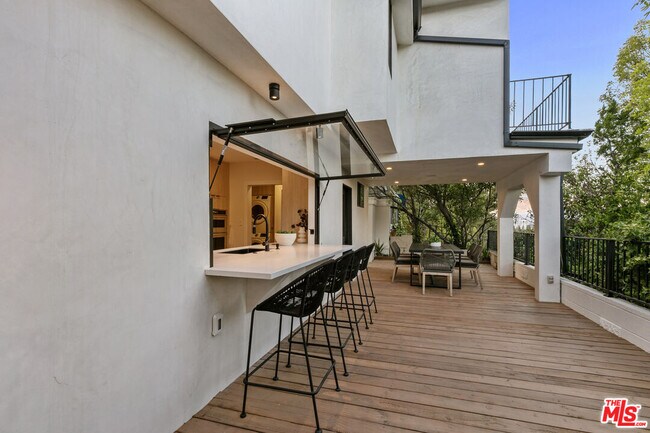 Building Photo - 5132 Escobedo Dr