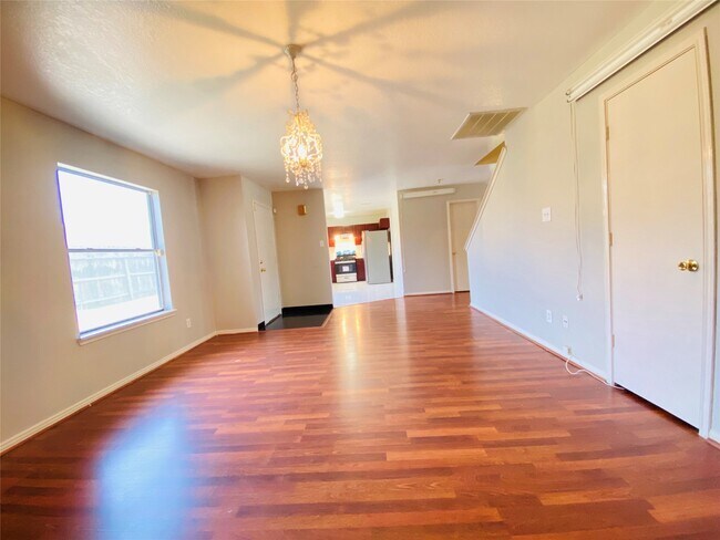 Building Photo - 11019 Cayman Mist Dr