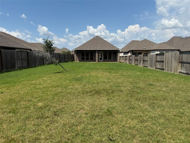 Building Photo - 4942 Hitchings Ct