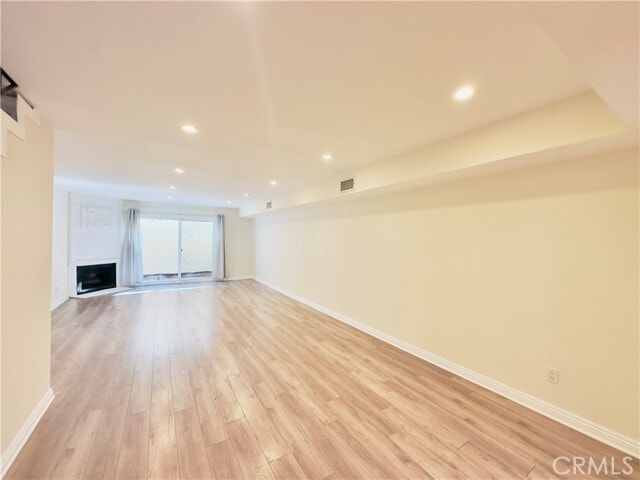 Building Photo - 525 E Verdugo Ave