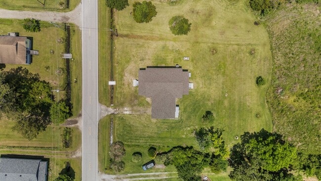 Building Photo - 3 Bed 2 Bath Marshallberg Home Available now