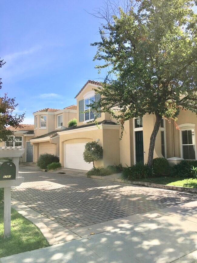 Primary Photo - 5781 Chambertin Dr