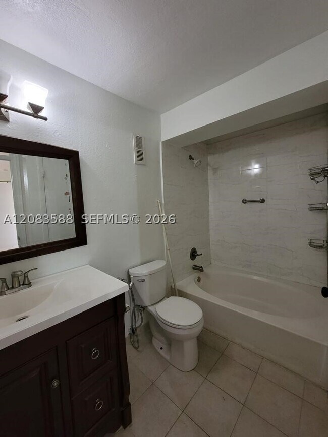 Building Photo - 10581 SW 155th Ct
