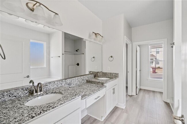 Building Photo - 2259 Sanibel Ln