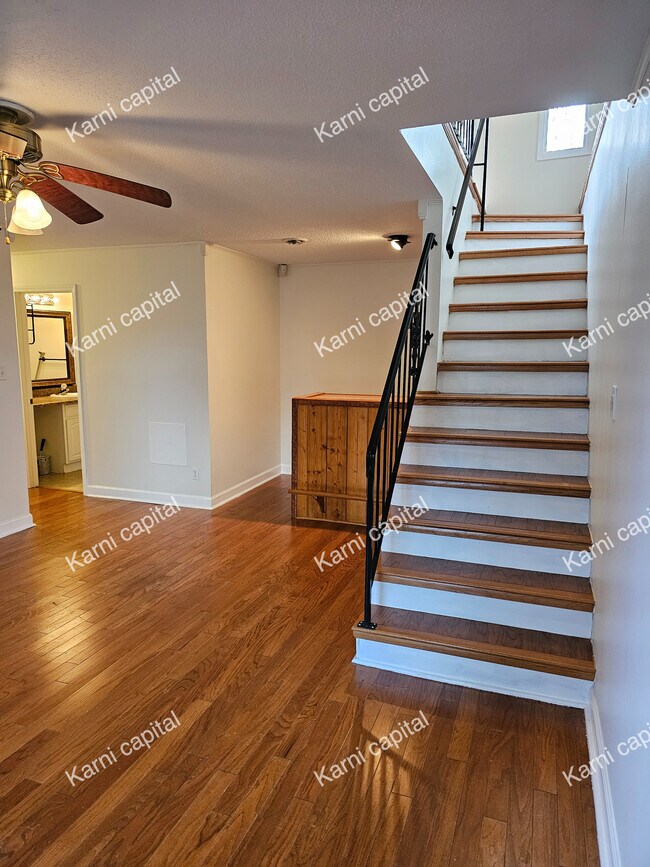 Building Photo - 8709 Olde Colony Trl