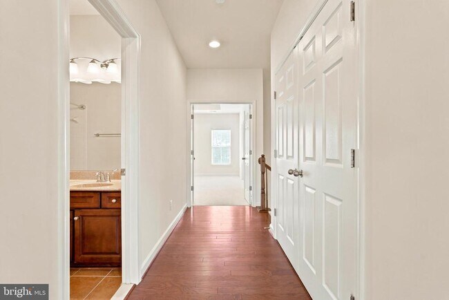 Building Photo - 42615 Beckett Terrace