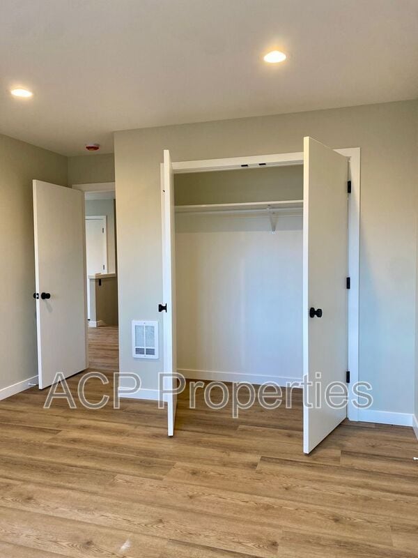 Building Photo - 110 Baker St