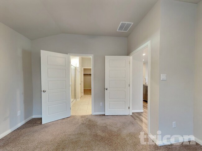 Building Photo - 5803 Zoey Wy