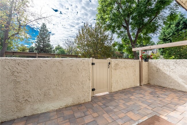 Building Photo - 6201 Shoup Ave