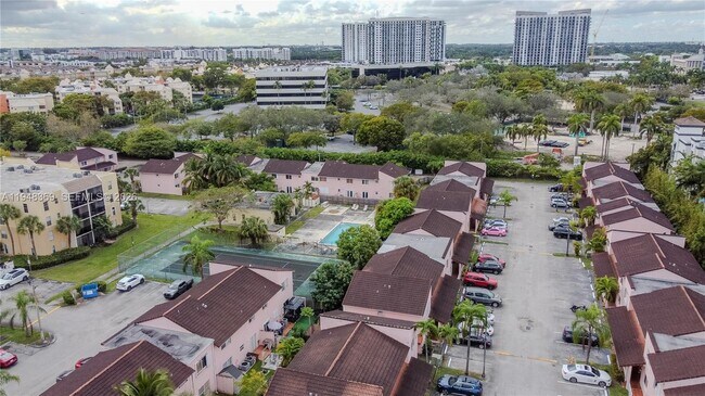 Building Photo - 8013 Lake Dr