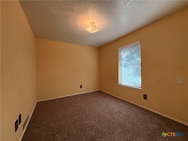 Building Photo - 1808 Sandstone Dr