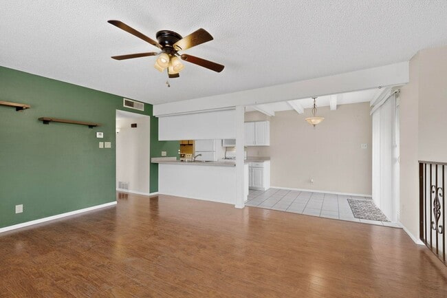 Building Photo - NE Affordable 2/BD 1/BA 1/CG 2nd Story NE Condo *The Pool is now Open*