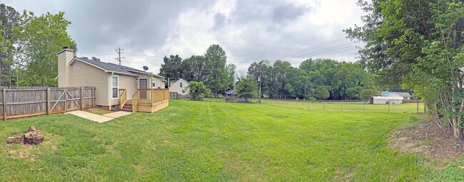 Building Photo - 108 Blacks Dr