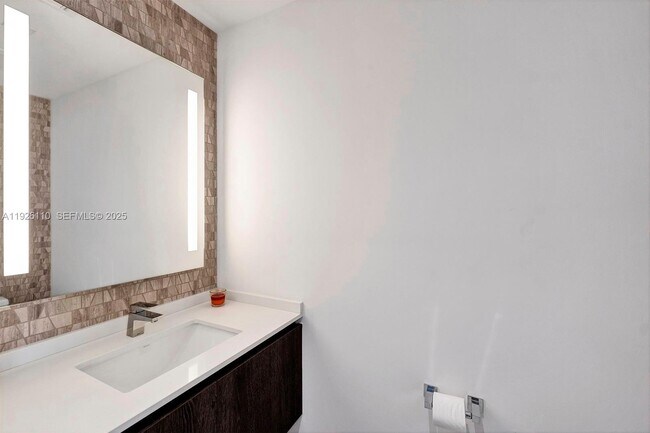 Building Photo - 88 SW 7th St