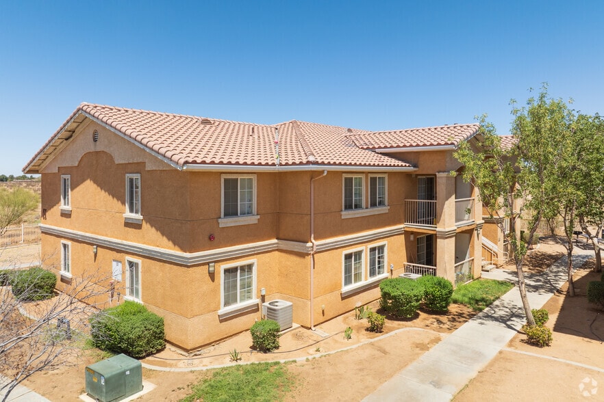 Building Photo - Desert Gardens