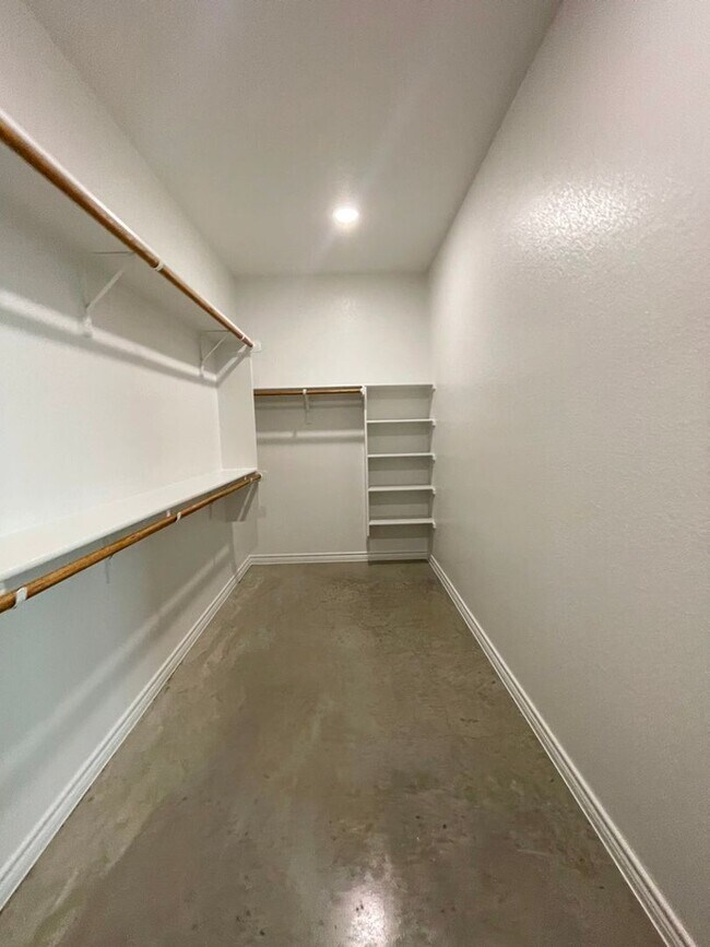 Building Photo - 224 Riptide Dr