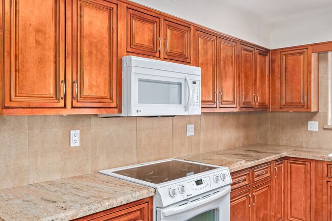 Building Photo - 14022 Whispering Lake Dr