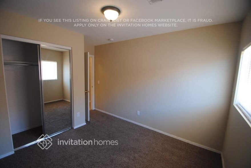 Building Photo - 15429 W Cameron Dr
