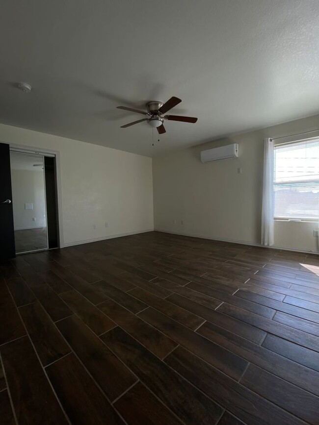 Building Photo - HOME FOR RENT IN THE UTEP AREA