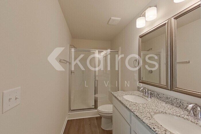 Building Photo - 2167 Banyon Cir