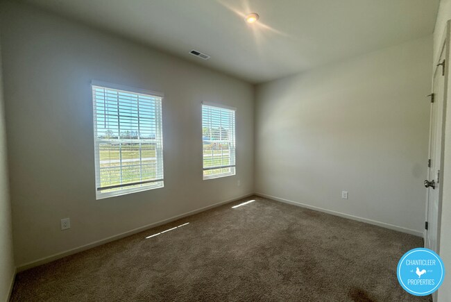 Building Photo - 95 Suhani Ln