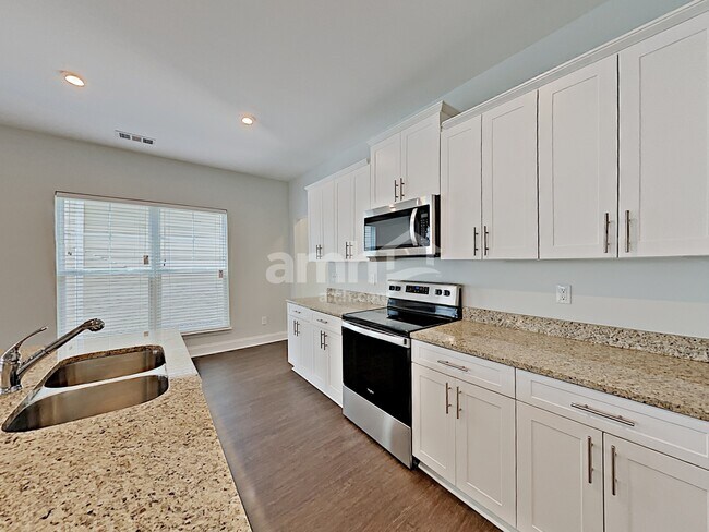 Building Photo - 5317 Tupelo St