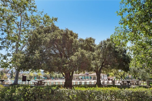 Building Photo - 10 Pantano