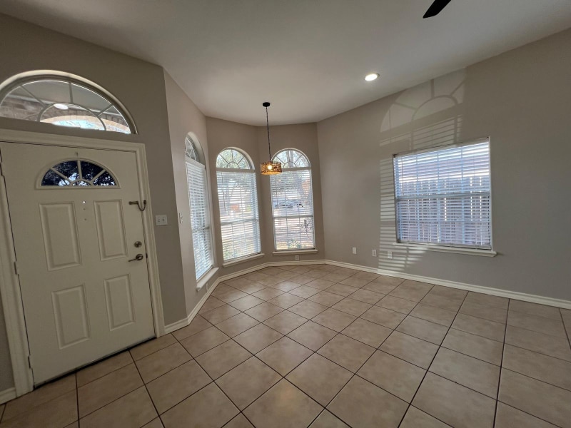 Building Photo - 4310 N 27th Ln