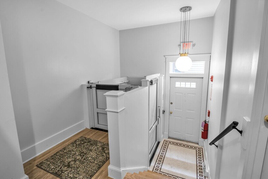 Building Photo - 349 Elmwood Ave