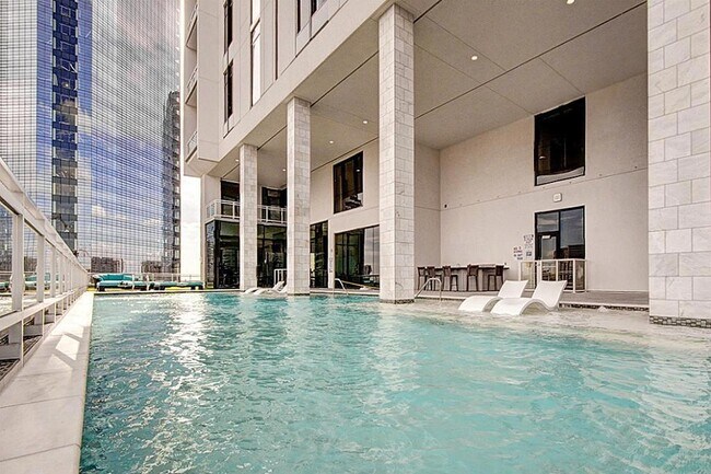 Building Photo - 1409 Post Oak Blvd