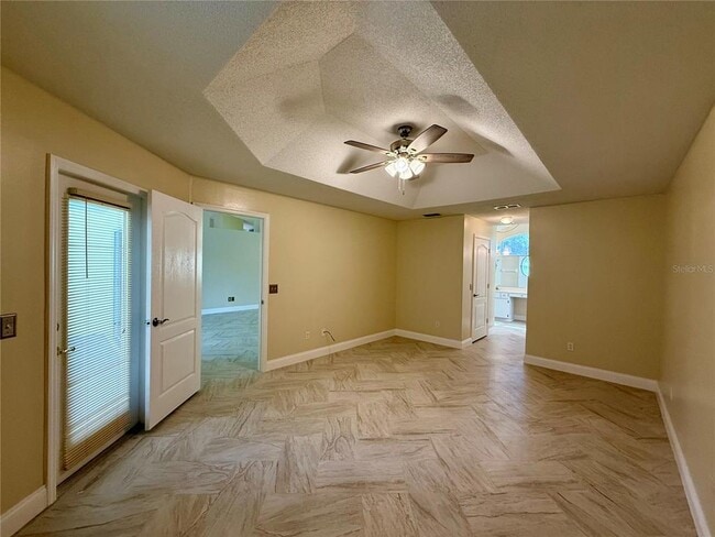 Building Photo - 31 Eastmoor Ln