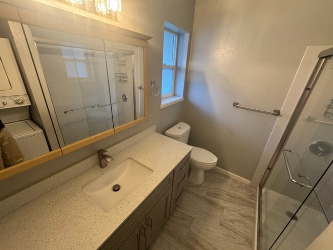 Building Photo - Sunnyvale 1BR with In-Unit Laundry, Attached Garage & Utilities Included – Prime Location