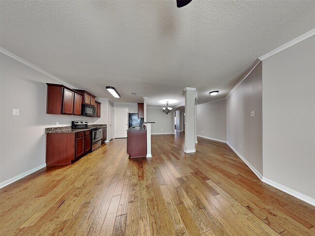 Building Photo - 22719 Klingamans Wy