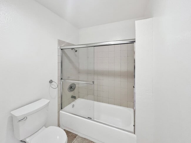 Building Photo - Beautiful 3BD/3BA W/ Attached Garage and In-Unit Laundry in La Jolla!