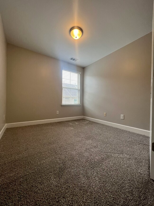 Building Photo - 5541 Prada Dr