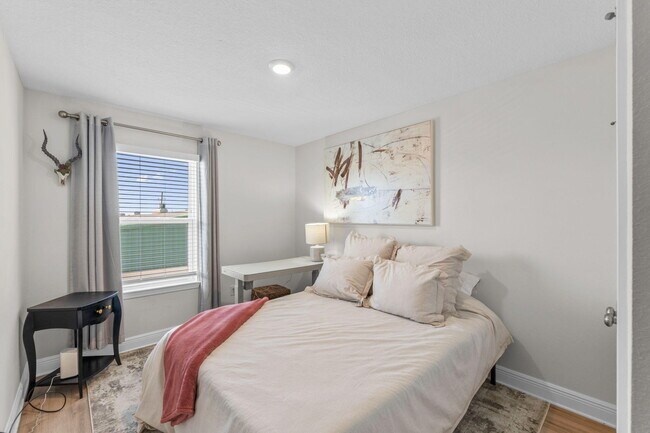 Building Photo - 4 Redbird Lp