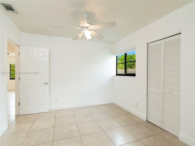 Building Photo - 11549 SW 109th Rd