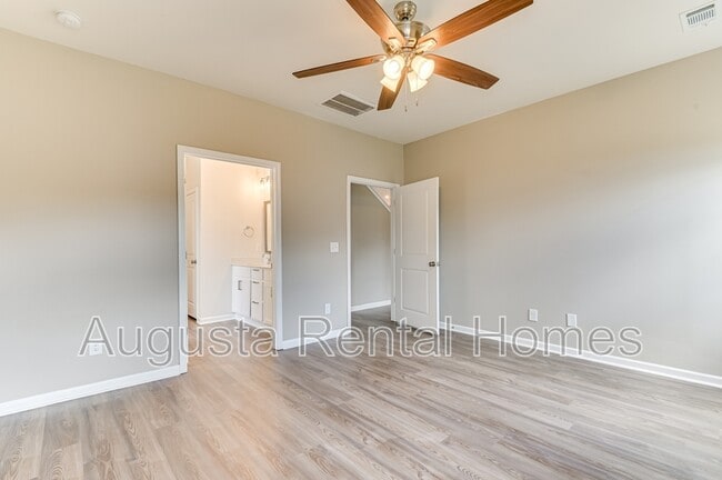 Building Photo - 390 Tupelo Pass