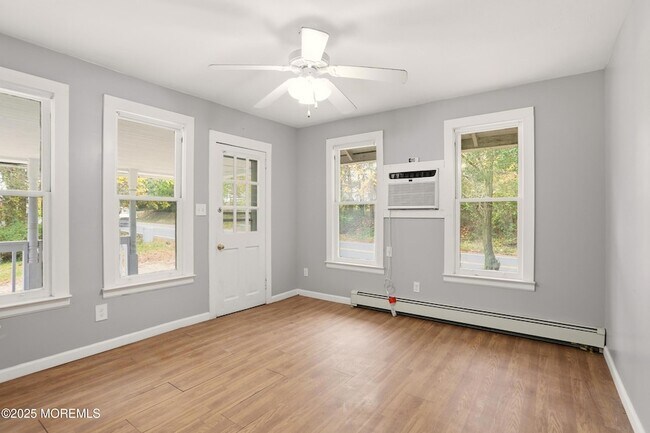 Building Photo - 61 Cassville Rd