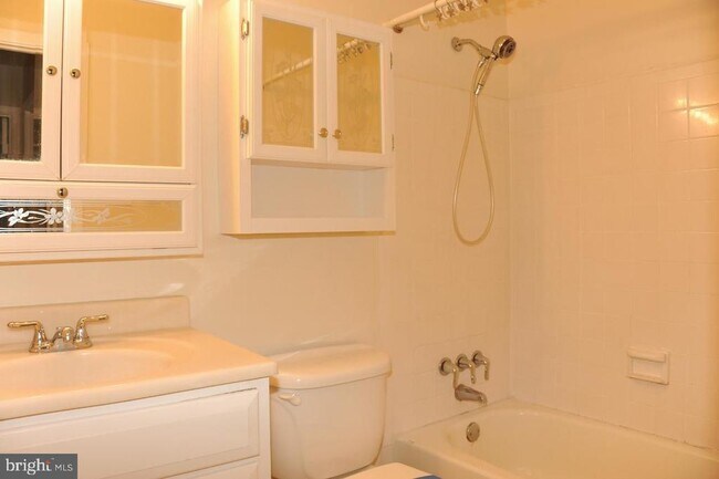 Building Photo - 6612 Forbush Ct