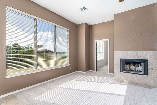 Building Photo - Spacious home in Moore schools- PEACEFUL L...