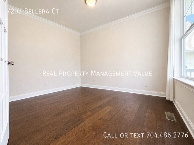 Building Photo - 7207 Bellera Ct