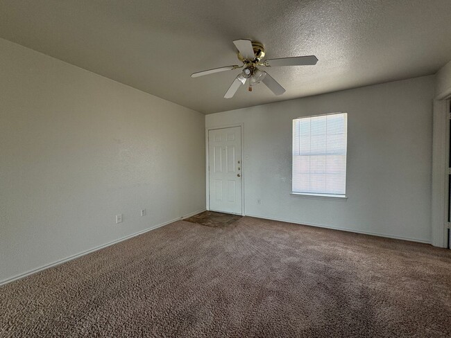 Building Photo - 5706 Redstone Dr