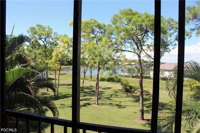 Building Photo - 25806 Cockleshell Dr