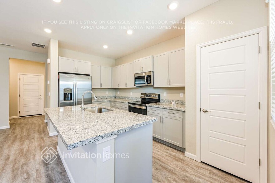 Building Photo - 1868 S Flat Rock Way